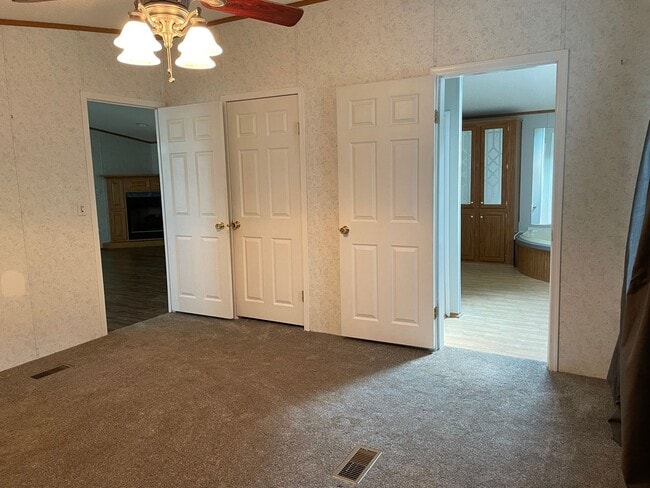 Building Photo - Updated Three Bedroom Two Bath Double Wide in Iron Station