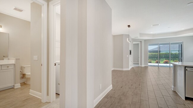 Building Photo - 4720 Willow Bend Ave