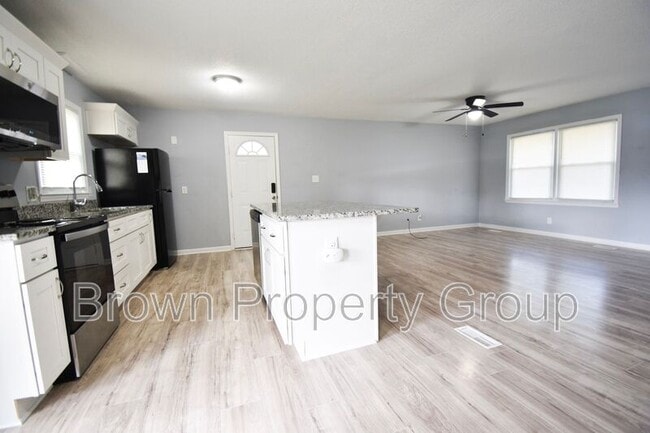 Building Photo - 4715 Beaufort Dr