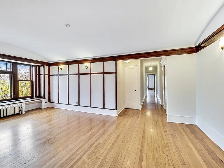 Building Photo - 5600 S Blackstone Ave