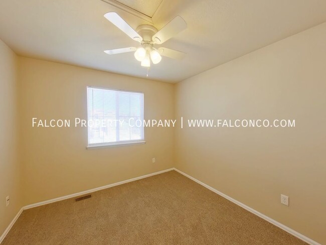 Building Photo - Lovely Home in Fountain! - Available March...