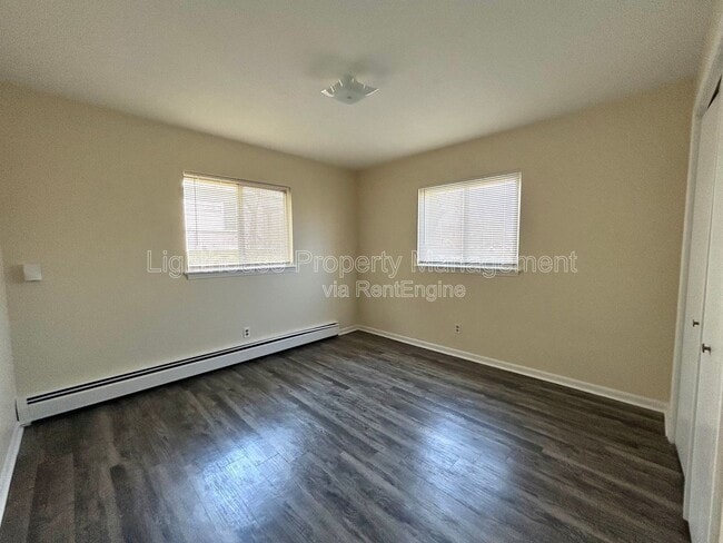 Building Photo - 143 Exchange St SE