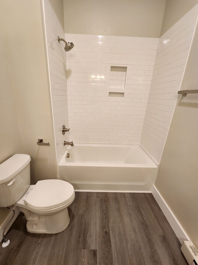 Building Photo - East Asheville Rental