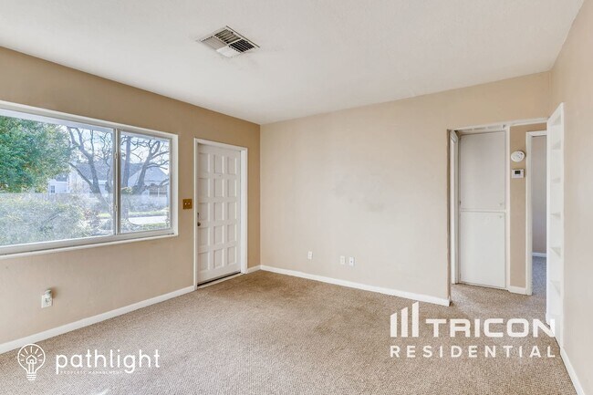 Building Photo - 4129 2nd Ave N
