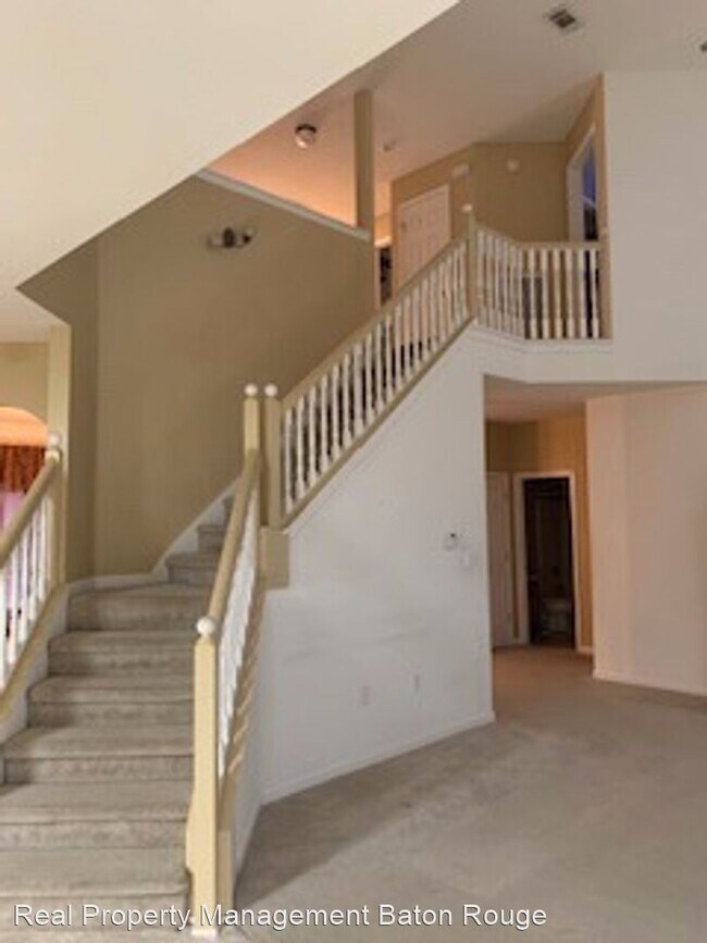 Building Photo - 4 br, 3 bath House - 10043 High Pines Dr.