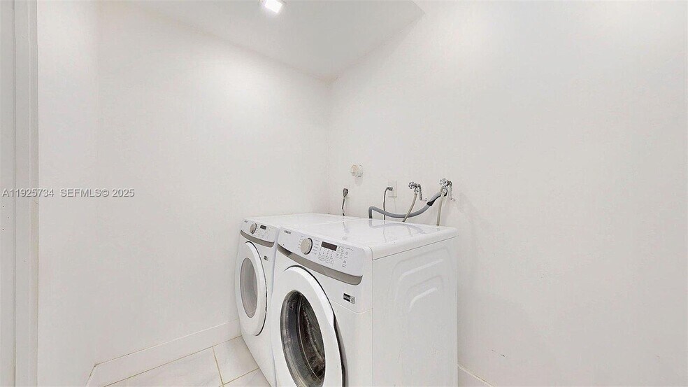 Building Photo - 8212 NW 8th Pl