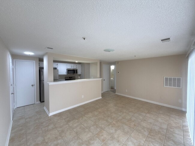 Building Photo - Renovated condo in Colville Ii!