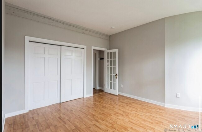 Building Photo - 71A Imlay St