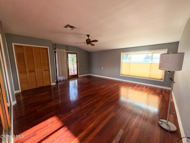 Building Photo - 8625 Delmonico Ave