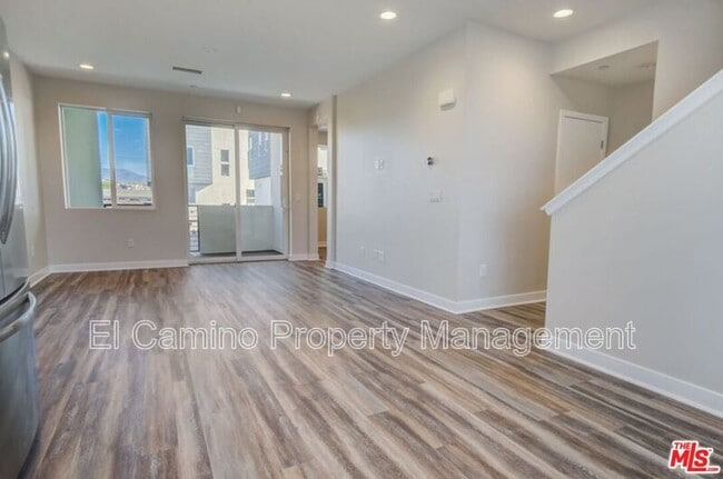 Building Photo - 835 Aloe Pl