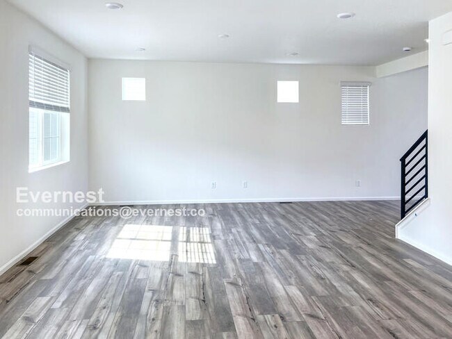 Building Photo - 3858 Riviera Ct