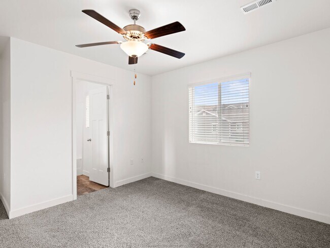 Building Photo - Lovely 3 bedroom home for rent in Herriman!