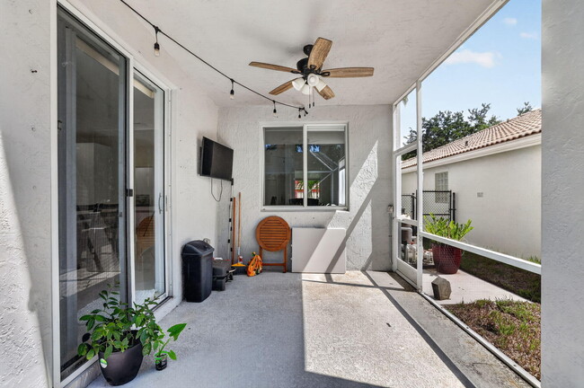 Building Photo - 5040 Heron Pl