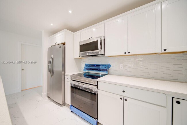Building Photo - 14840 Naranja Lakes Blvd