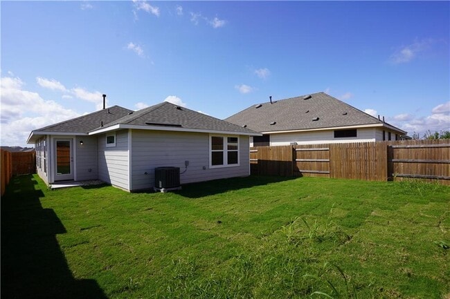 Building Photo - 131 Trailstone Dr