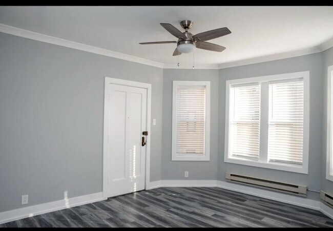 Building Photo - 0 bedroom in Chicago IL 60613