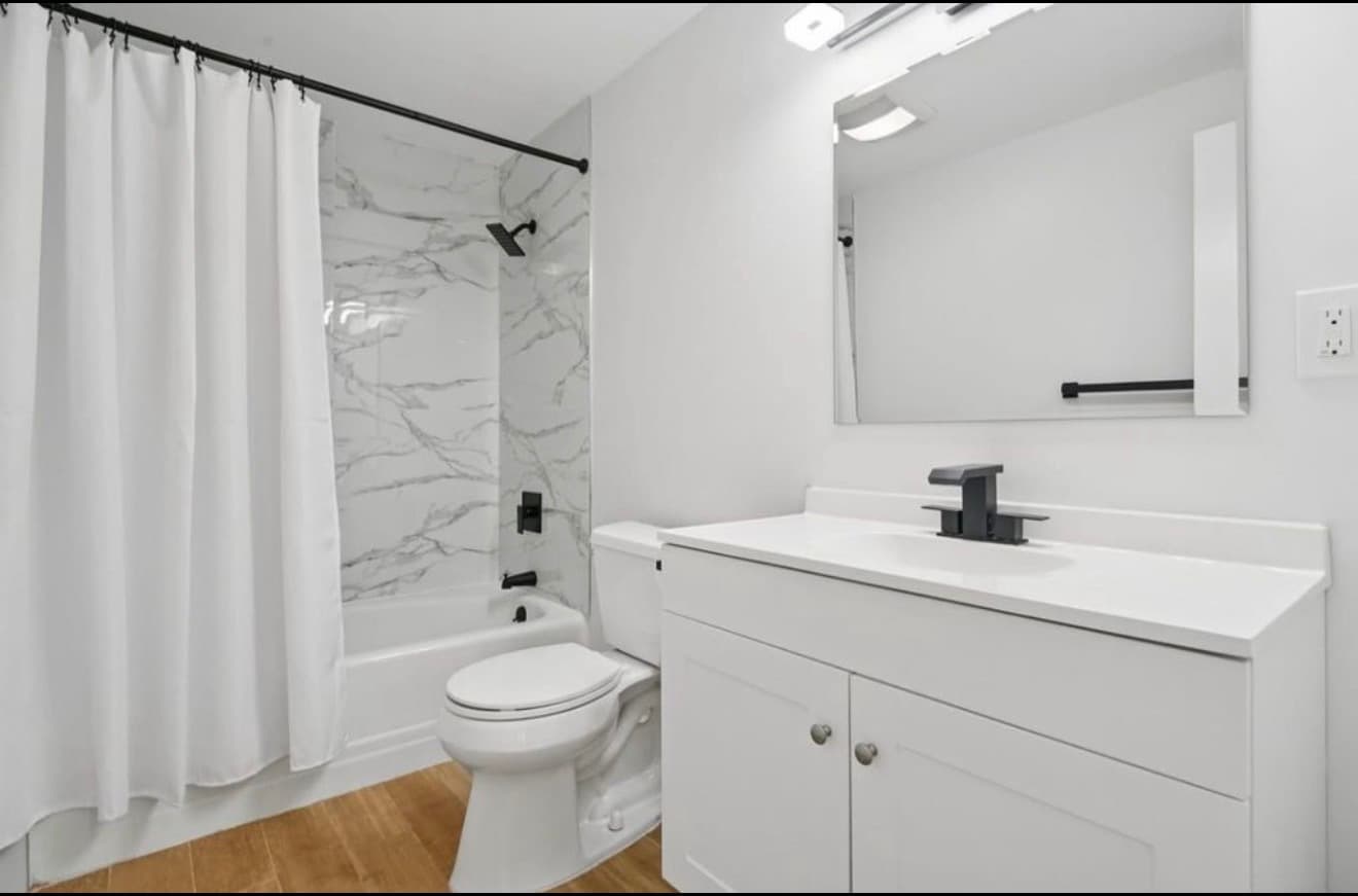 Bathroom - 511 New York Ave