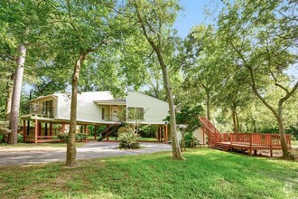 Building Photo - 18115 Bambriar Dr