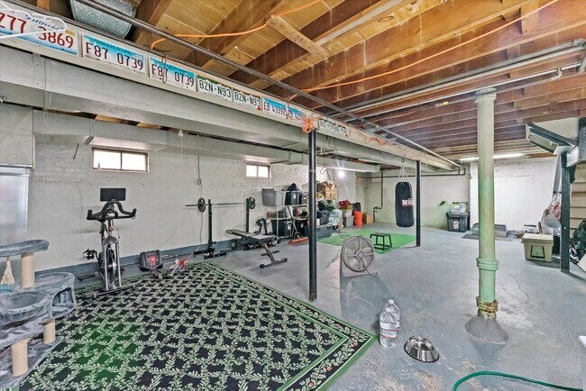 Building Photo - 5139 S Narragansett Ave