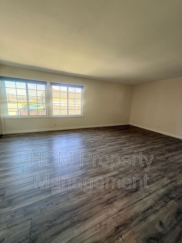 Building Photo - 16065 Mt Pico Ct