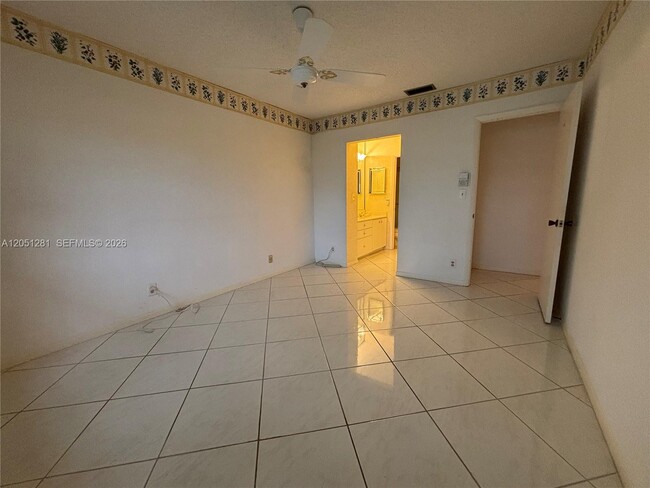 Building Photo - 6453 Pinehurst Cir
