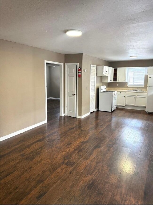 Building Photo - 5412 Market St