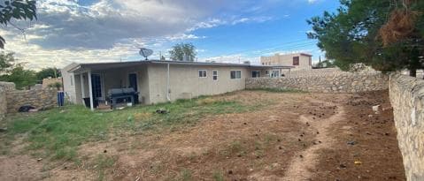 Building Photo - 10712 Ivanhoe Dr