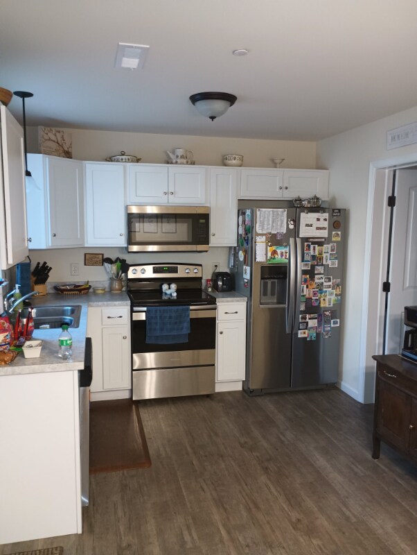 Building Photo - 706 Farmwood Ln