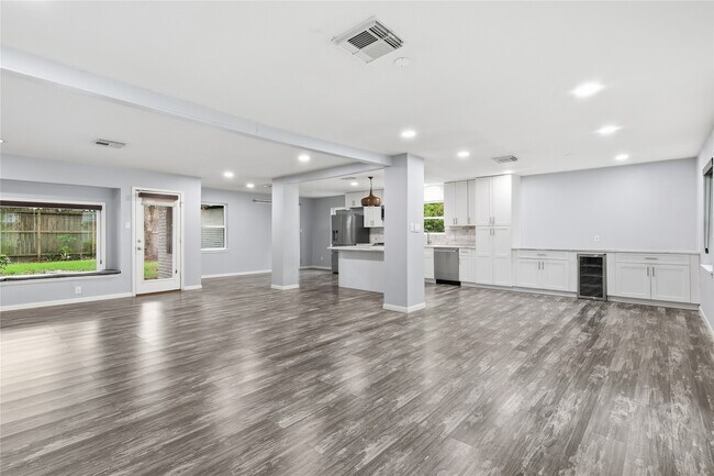 Building Photo - 5347 Rutherglenn Dr