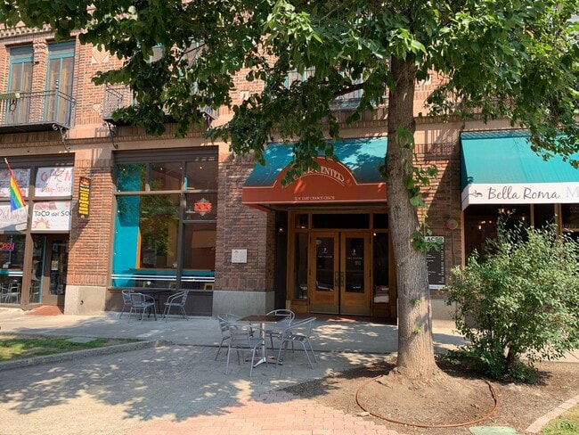 Building Photo - Two bedroom in the Placer downtown-dog neg...