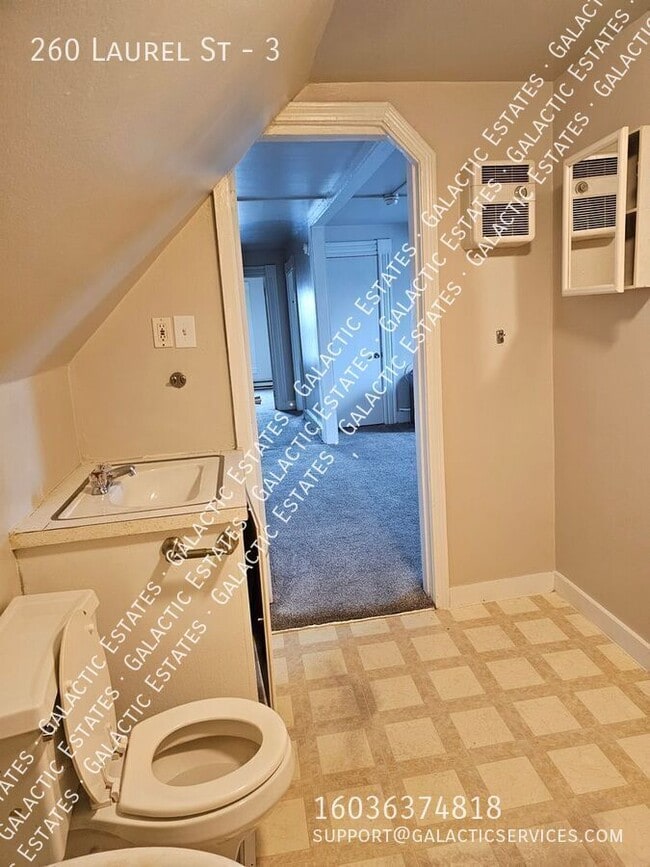 Building Photo - 260 Laurel St