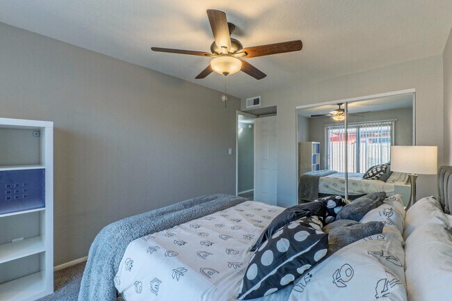 Building Photo - 3402 N 32nd St