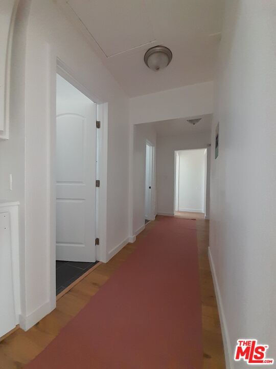 Building Photo - 10705 S Figueroa St