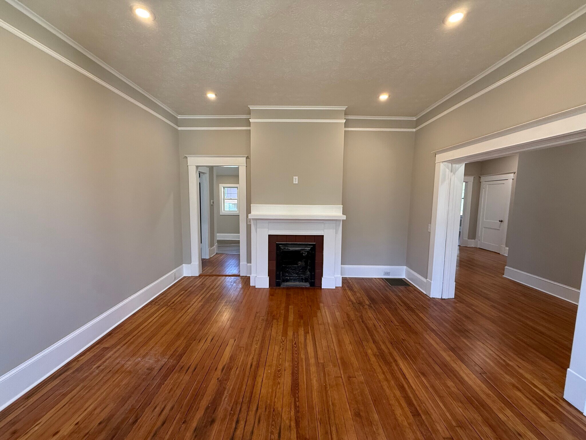 Building Photo - 1930 S Lumpkin St