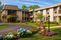 Building Photo - 711 S Milwaukee Ave