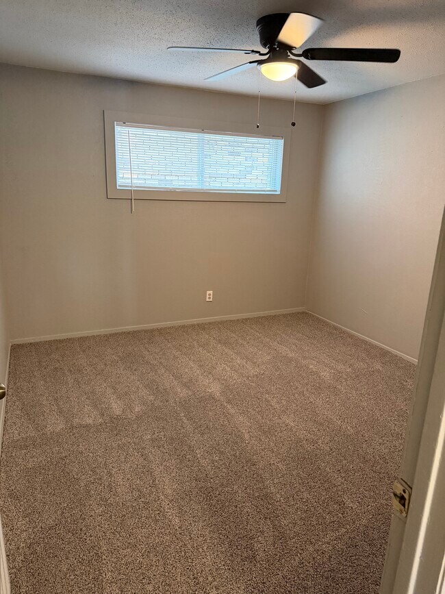 Building Photo - Pine Street Terrace