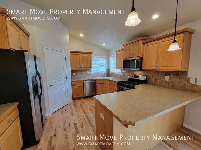 Building Photo - 3618 N Alexis Way