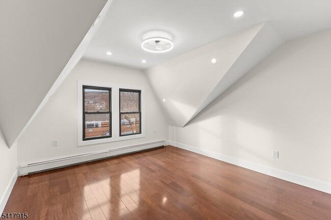 Building Photo - 633 Lafayette Ave