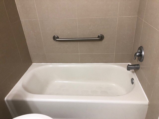 Building Photo - 922 Courting Ln