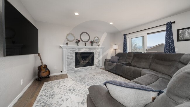 Building Photo - Remodeled Gem in Briargate