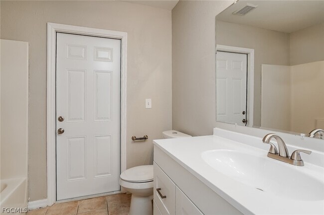 Building Photo - 2914 NW 11th St