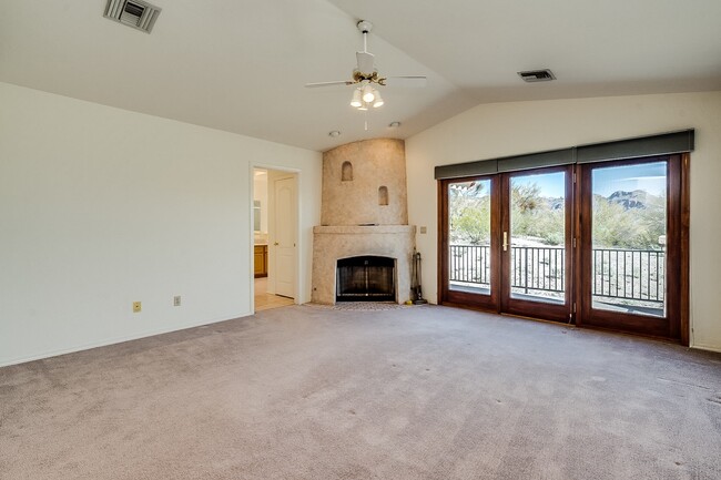 Building Photo - 5631 N Paseo Otono
