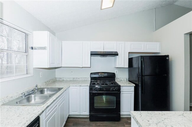 Building Photo - 5428 Glen Haven Dr