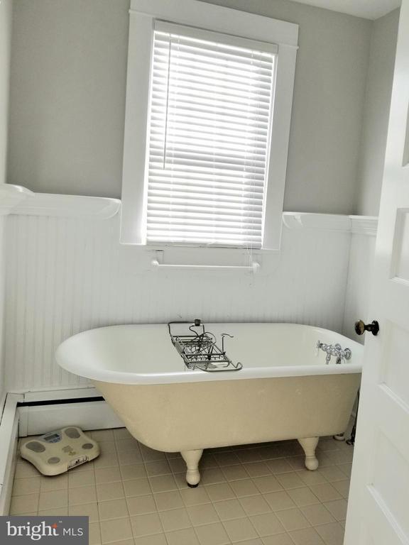 Building Photo - 300 Lafayette St