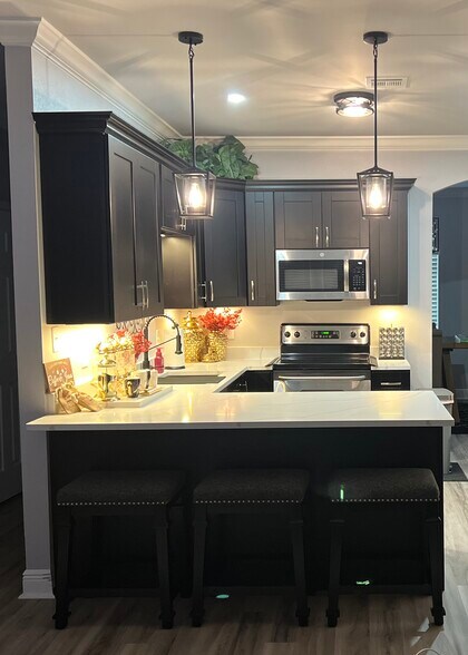 Building Photo - 1302 Windsor St