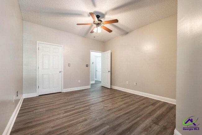 Building Photo - 206 Beau Claire Cir