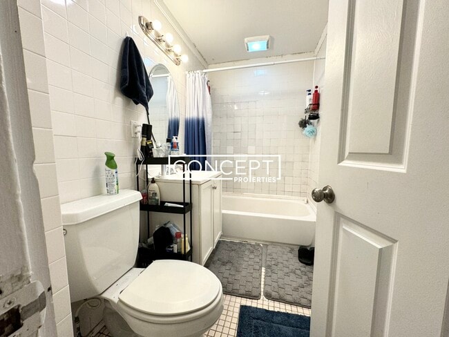 Building Photo - 1A Folsom Ave. Unit 3B