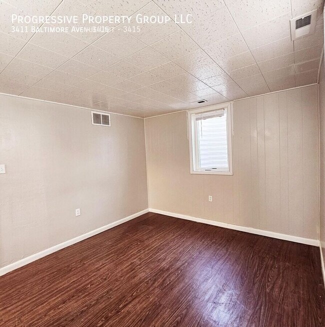 Building Photo - MOVE IN SPECIAL: Kick off your new lease s...