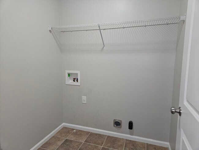 Building Photo - 2074 Limerick Ct
