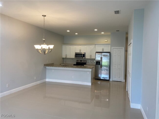 Building Photo - 255 SW 4th St